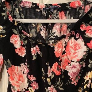 One ❤️ Clothing Floral Blouse Medium Jr. / Small, Off Shoulder, Stretchy